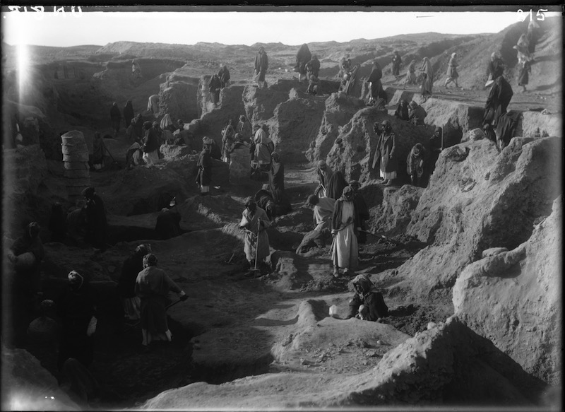 Field photograph from Woolley's excavations